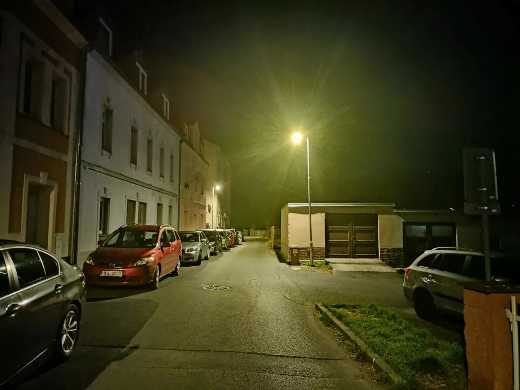 realme 9 pro noc ulice