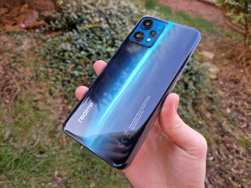 realme 9 Pro zadní strana