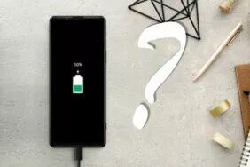 Sony Xperia 1 IV nabíjecí adaptér spekulace