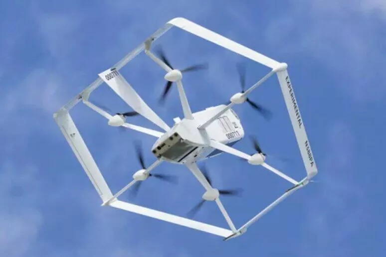 Amazon dron doručování pilot Amazon dron doručování pilot