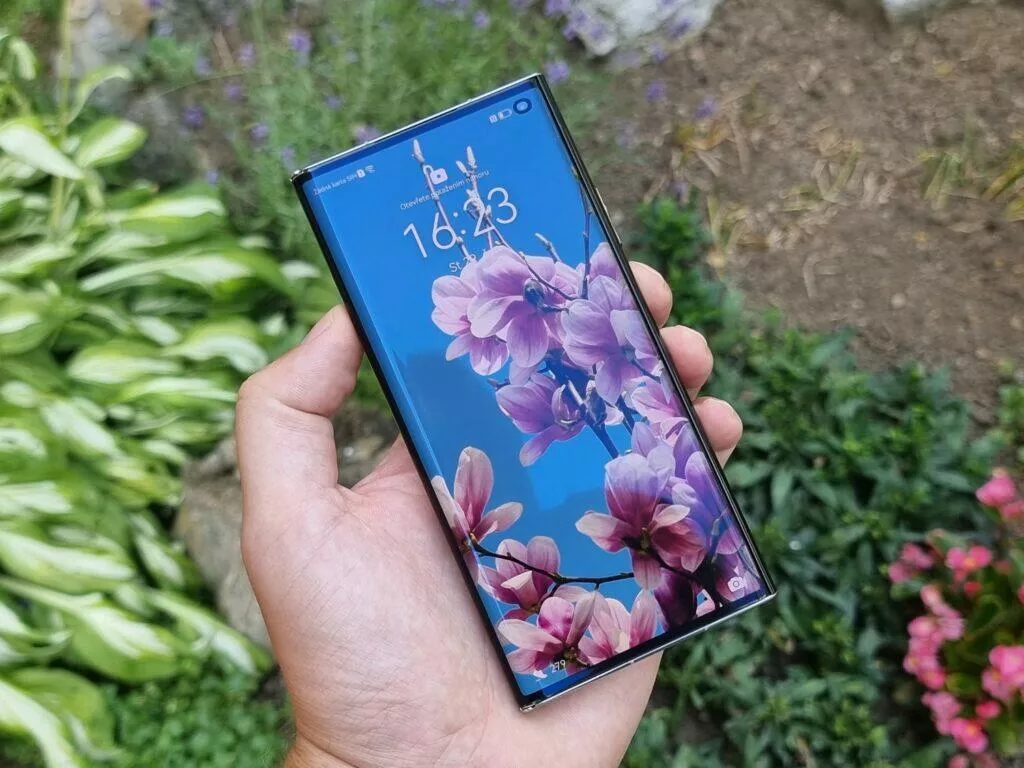 Huawei Mate Xs 2 testování displej zavřený