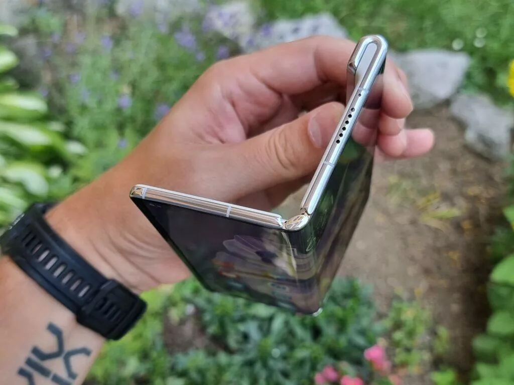 Huawei Mate Xs 2 testování horní hrana