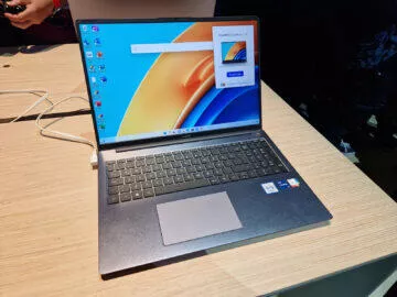 huawei matebook 16s přední strana