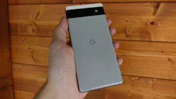 Google Pixel 6a zadní strana