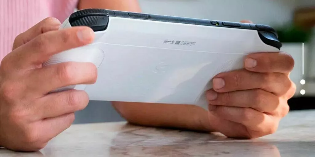 Logitech G Gaming Handheld zadní strana)