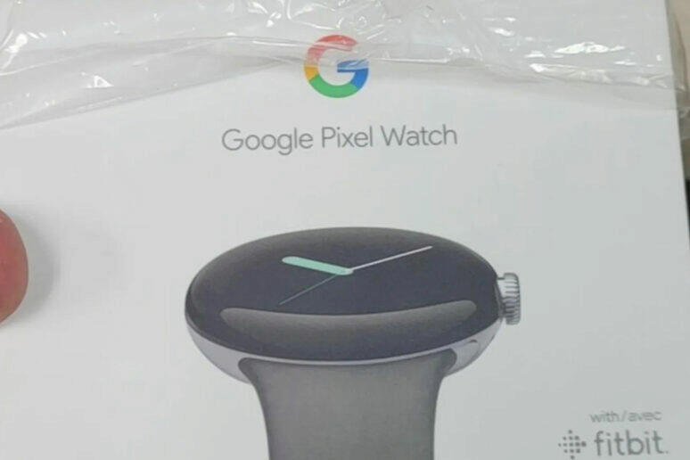 balení hodinek Google Pixel Watch