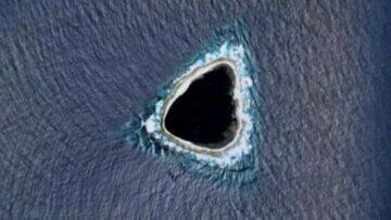 Mapy Google černá díra ostrov Vostok