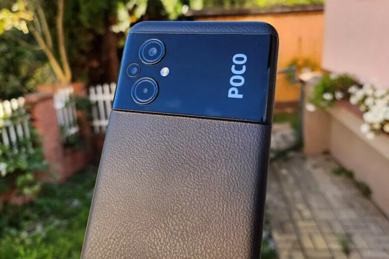 poco m5 černý poco m5 černý