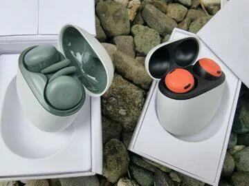 Google Pixel Buds Pro Pixel Buds A-Series sluchátka recenze balení sluchátka pouzdra