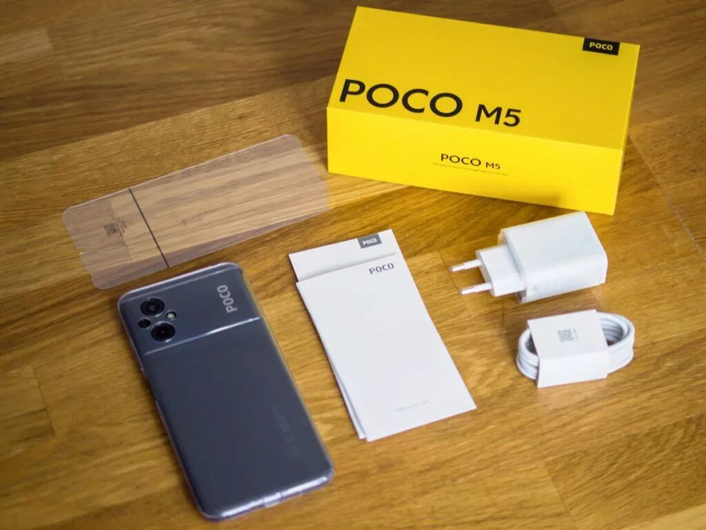 Poco M5 obsah balení Poco M5 obsah balení