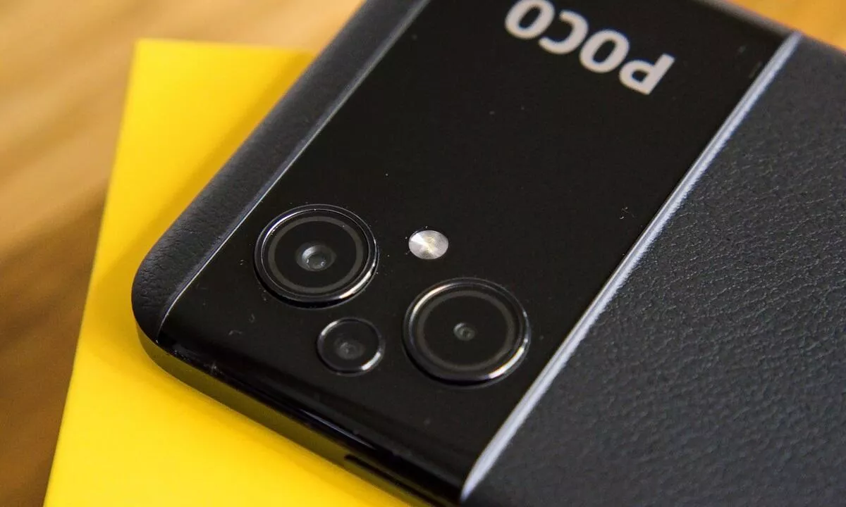 Poco M5 recenze