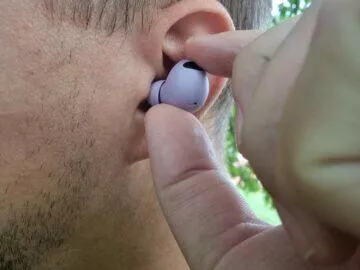 sluchátka Samsung Galaxy Buds2 Pro recenze ucho tvar