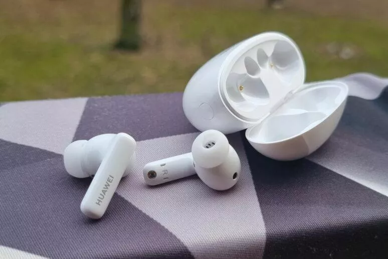 Huawei FreeBuds 5i sluchátka test Huawei FreeBuds 5i sluchátka test