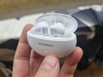 Huawei FreeBuds 5i sluchátka test pouzdro špunty