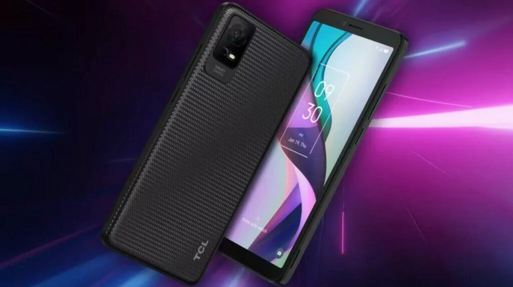 smartphony s uživatelsky vyměnitelnou baterií TCL