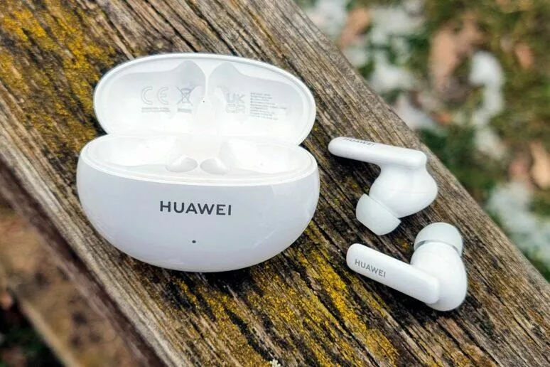 Huawei FreeBuds 5i sluchátka recenze Huawei FreeBuds 5i sluchátka recenze