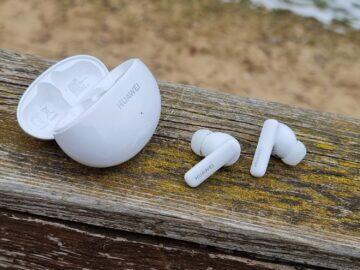 Huawei FreeBuds 5i sluchátka recenze design pouzdro sluchátka