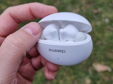 Huawei FreeBuds 5i sluchátka recenze pouzdro otevřené