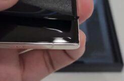 Samsung Galaxy S23 Ultra displej vada bublina vroubek vráska lisování