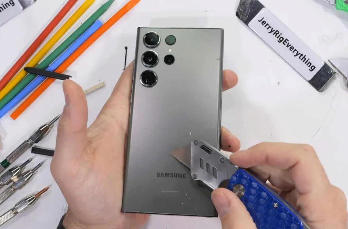 Samsung Galaxy S23 Ultra mučen v testu odolnosti. Obstál?