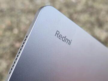 Xiaomi Redmi Pad tablet recenze logo reproduktor