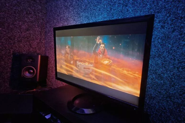 Philips Hue Play Gradient PC Lightstrip minirecenze Philips Hue Play Gradient PC Lightstrip minirecenze