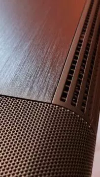 Sennheiser AMBEO Soundbar recenze design tělo