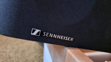 Sennheiser AMBEO Soundbar recenze detail Sennheiser logo