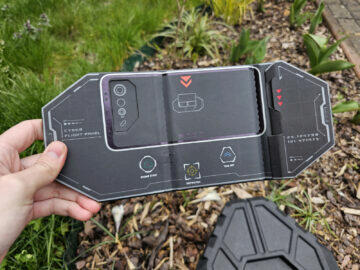 ROG Phone 7 Ultimate balení kartička
