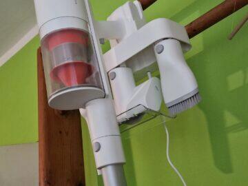 Xiaomi Vacuum Cleaner G11 vysavač recenze stanice zavěšená