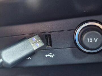 AAWireless bezdrátové Android Auto minirecenze USB