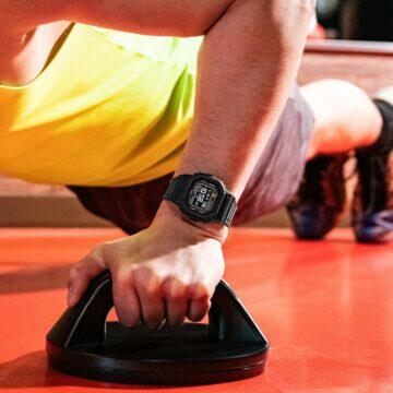Casio G-Shock DWH5600 hybridní hodinky fitness