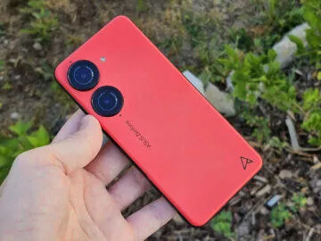 Asus Zenfone 10 červený