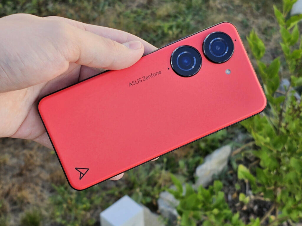 Asus Zenfone 10 fotoaparáty