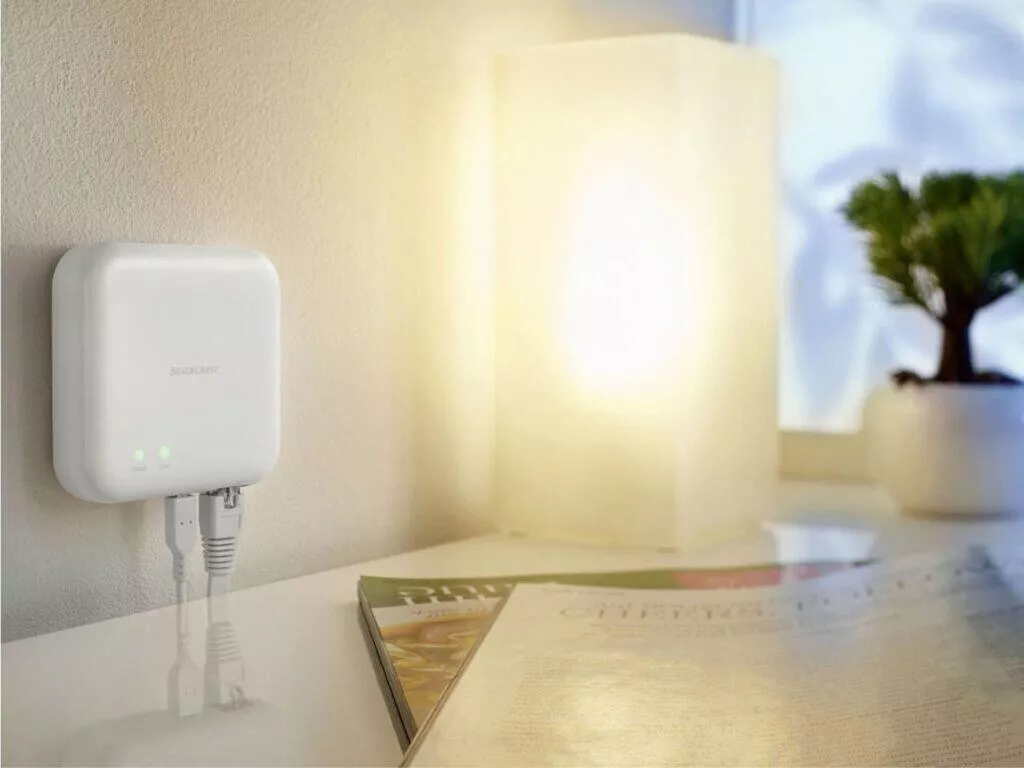 SILVERCREST® Zigbee 3.0 Smart Home Centrální jednotka SGWZ 1 A2 a venkovní LED reflektor světlo