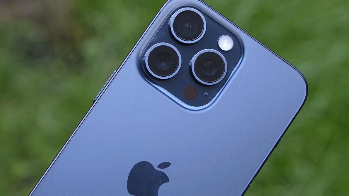 iPhone 15 Pro Max recenze: Titanový král jablečného světa s USB-C, 5x zoomem a excelentní výdrží