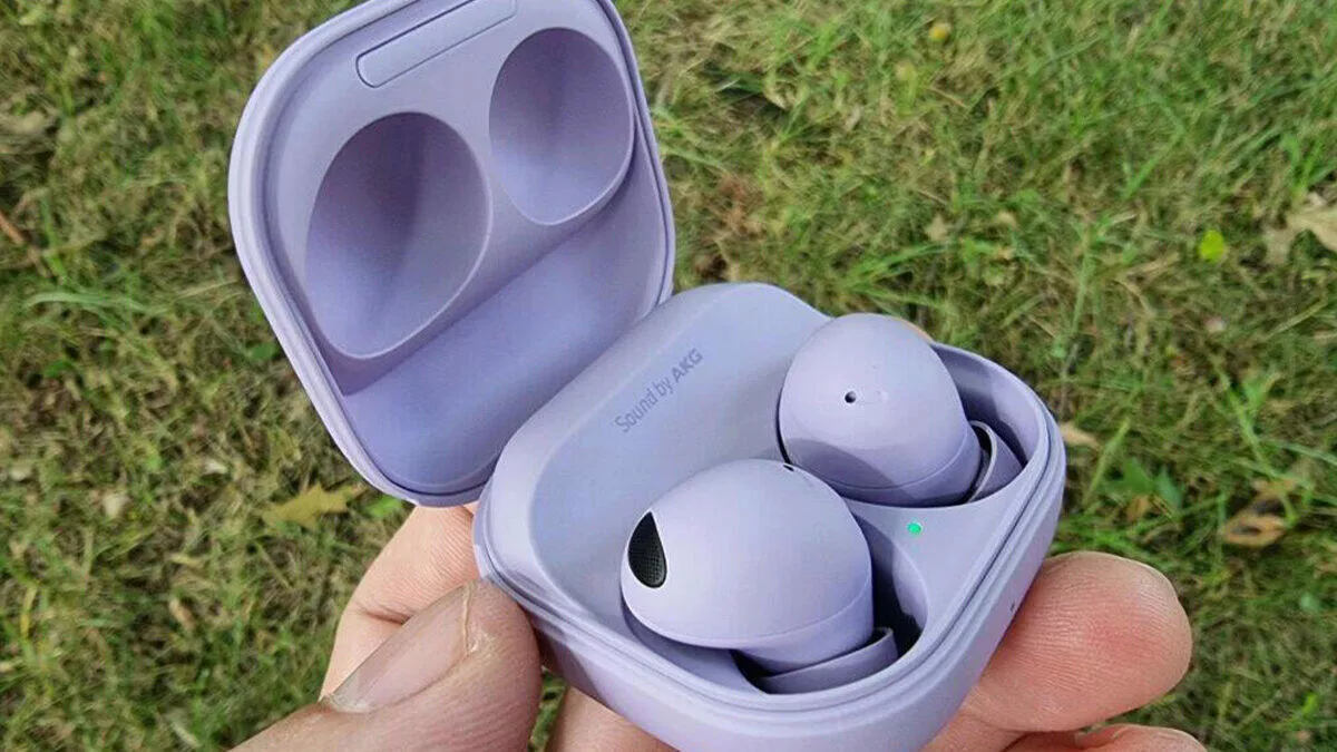 To se nepovedlo. Levná sluchátka Galaxy Buds FE byla zveřejněna na oficiálním webu