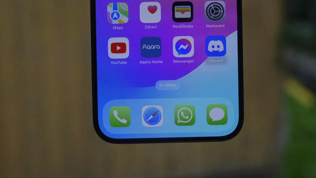 iPhone 15 Pro Max rámečky