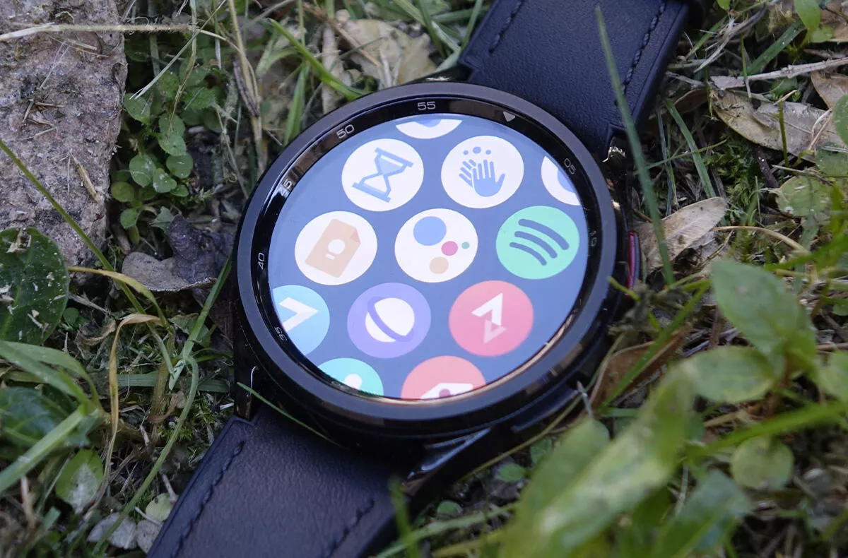 Samsung Galaxy Watch6 Classic recenze: Wear OS vládne všem