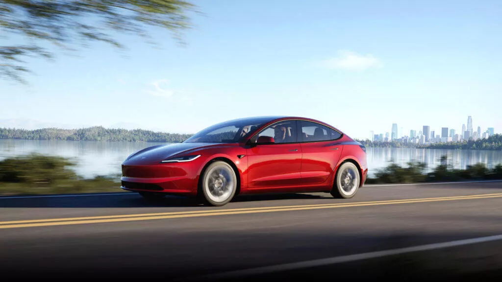 tesla model 3 facelift cesko