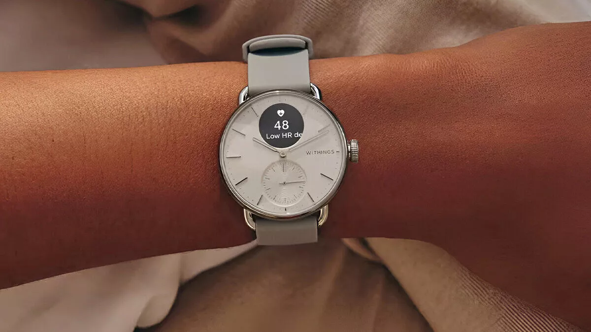 Withings ScanWatch 2 potěší příznivce klasických hodinek. Měří teplotu a mají 30denní výdrž