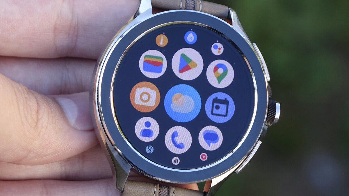 Xiaomi Watch 2 Pro: Nerezové Wear OS hodinky s LTE za super cenu