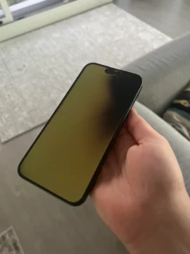 iphone 15 pro spálený