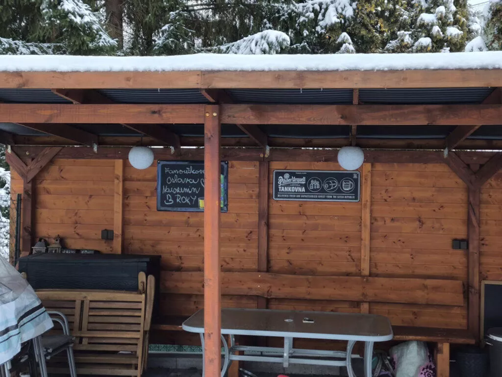 POCO X6 Pro 5G fotografie 2x výřez pergola