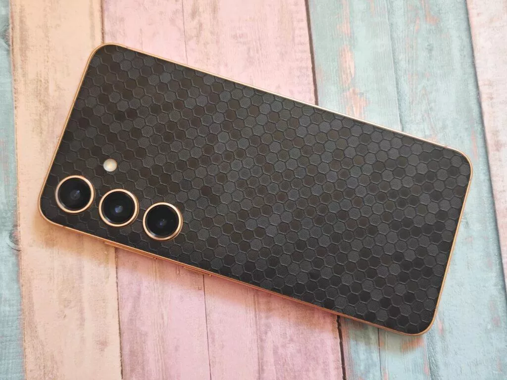 dbrand 3
