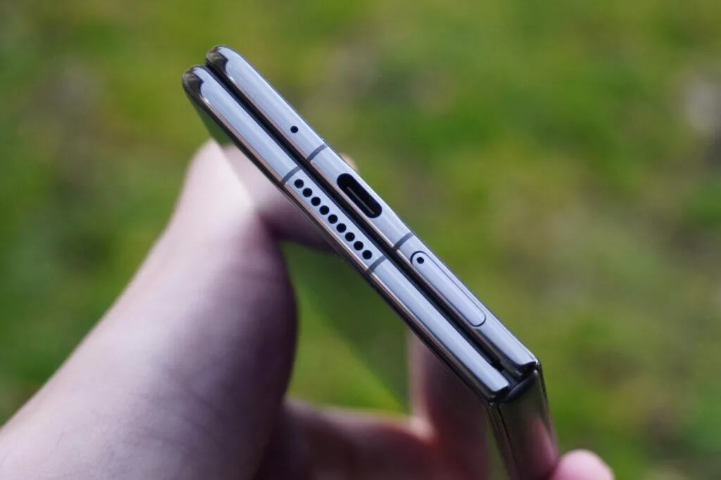 Honor Magic V2 usb-c
