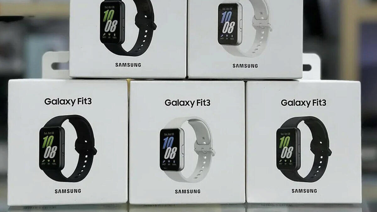 Známe cenu náramku Samsung Galaxy Fit 3. Jak si povede oproti Mi Bandu od Xiaomi?