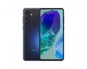 Galaxy M55 je nejdivnějším Samsungem střední třídy. Sází na Snapdragon, 50MP selfie kameru i 45W nabíjení 1 galaxy m55 modrá
