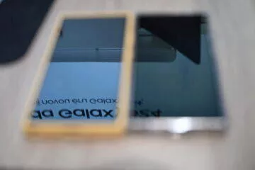 Má smysl chránit displej Samsung Galaxy S24? Podělíme se o naše zkušenosti 2 Panzerglass vs fólie