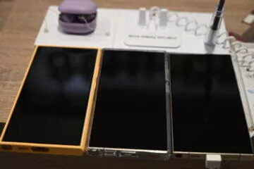 Má smysl chránit displej Samsung Galaxy S24? Podělíme se o naše zkušenosti 4 Panzerglass vs fólie vs displej